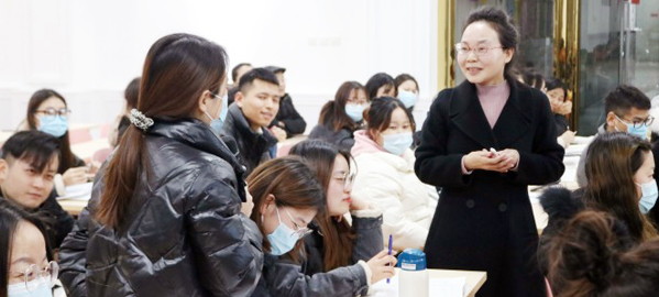 千阳 专家指导+名师授课+培优补弱+日清月结的教学模式