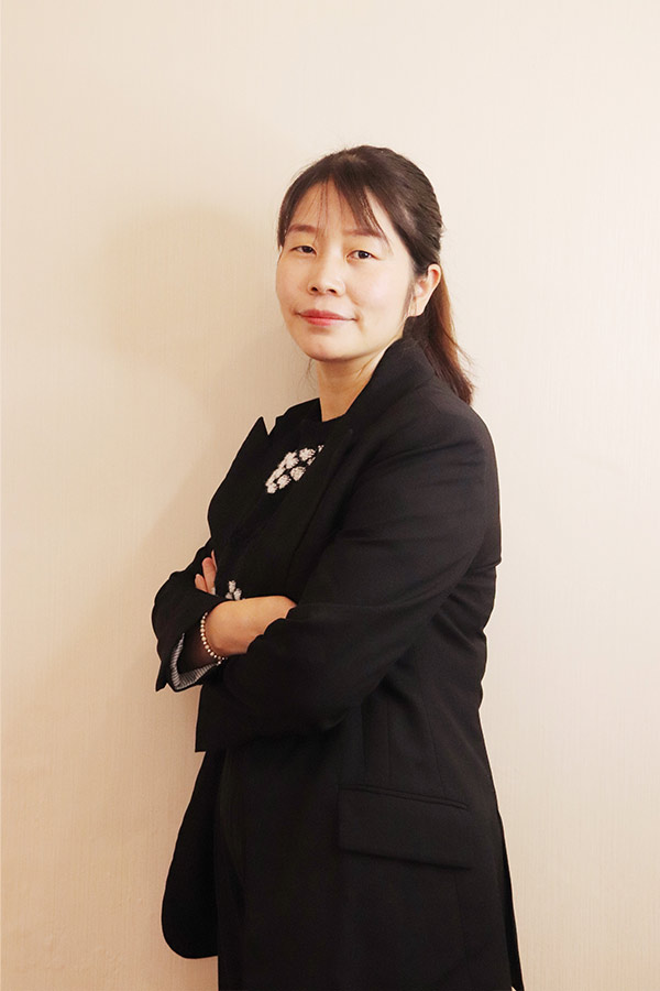 千阳吕瑶 本科学历,毕业于陕西师范大学