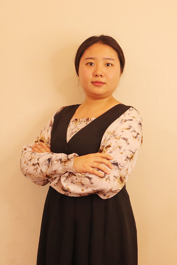千阳何爱玲 本科学历，优秀班主任